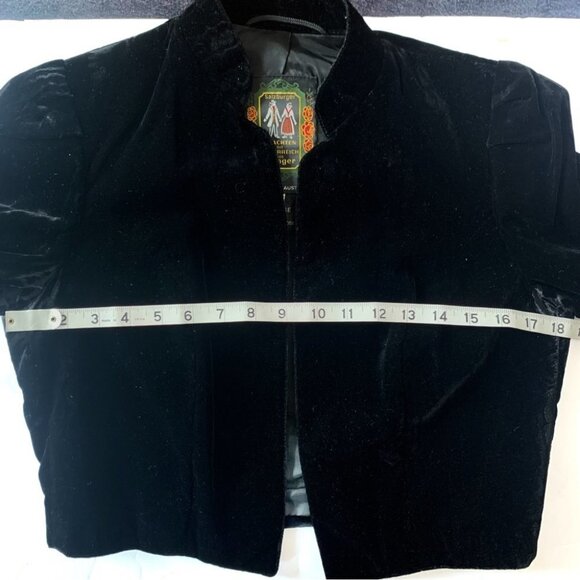 SALZBURGER TRACHTEN  AUS ÖSTERREICH VON WENGER VELVET BLACK BLAZER MADE AUSTRIA - Picture 13 of 14